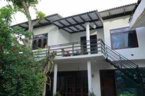 White House Ahangama